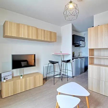 Tres Recent Au Coeur Des Minimes Avec Linge Fourni * La Rochelle (Charente-Maritime)
